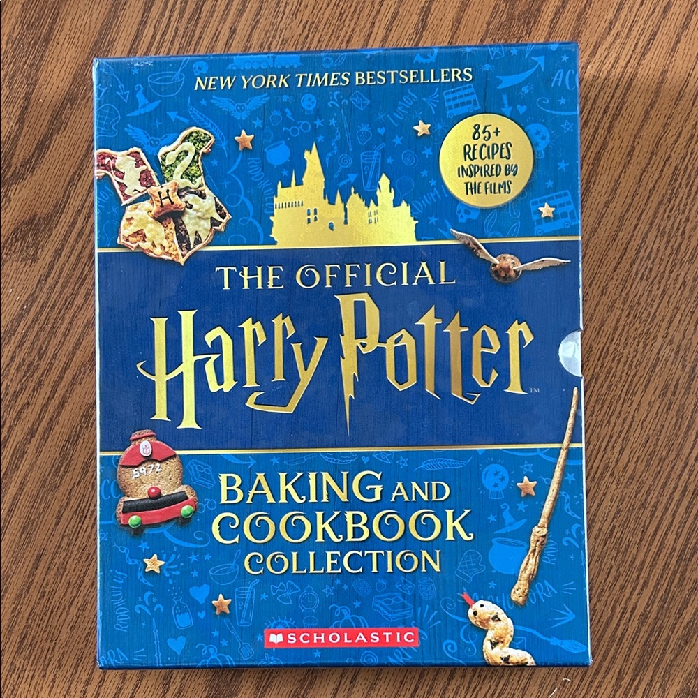 Harry Potter Baking & Cookbook Collection - 2 books